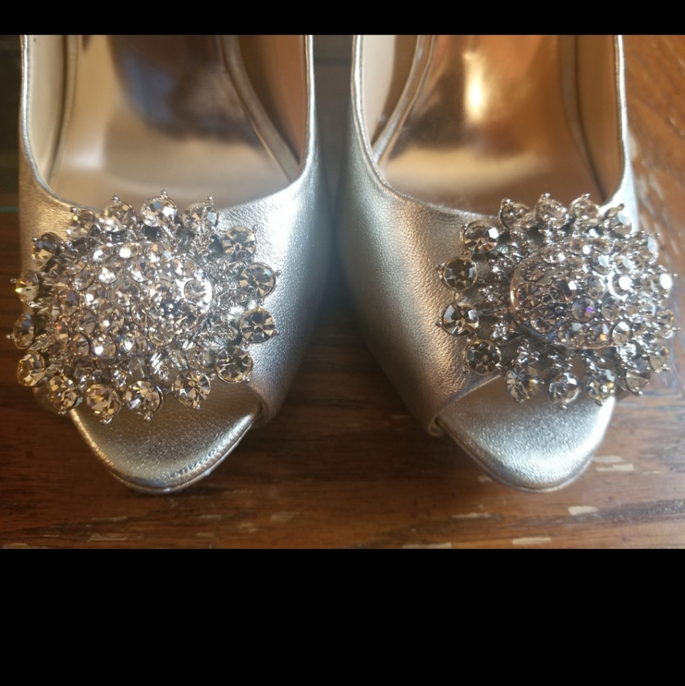 BADGLEY Mischka size 7 heels. - Picture 5 of 12